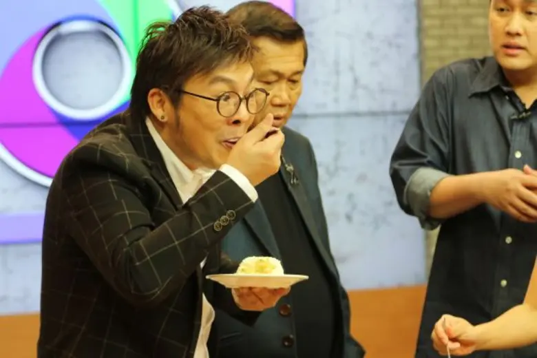 “ชมพู่ ธัณย์สิตา” สุดฟิน “อาหารปักษ์ใต้” “ไก่ สมพล” ยกนิ้ว ร้าน “บ้านไอซ์” อร่อยขั้นเทพ