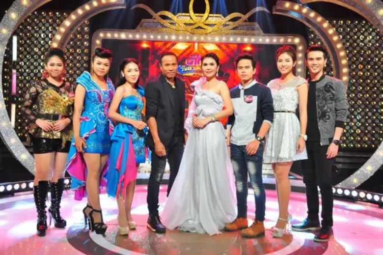 ทีวีไกด์: รายการ "ศึกวันดวลเพลง เสาร์๕" “ไมค์-ฝน” ชิงชัย “เงินล้าน” ลุ้น! สำนักไหนจะคว้าแชมป์ “ศึกวันดวลเพลง เสาร์๕”!?