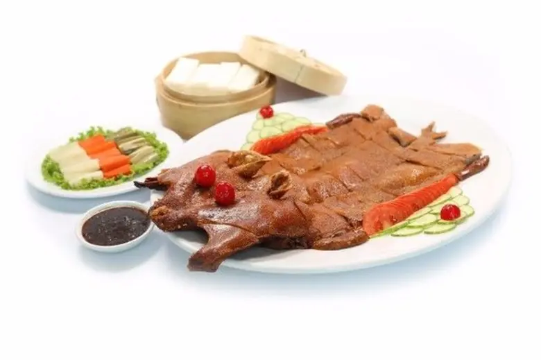 โรงแรม เดอะ แกรนด์ โฟร์วิงส์ คอนเวนชั่น ก...