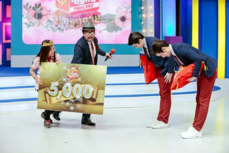 เต๋า – เบเบ้ – ฟาล นำทีม Princess Hours Thailand มอบมงกุฎพร้อมลุ้นรวยใน “ราคาพารวย”