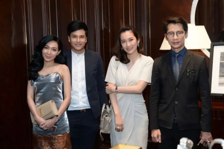 คุณสุทิน จิรมณีกุล ประธานกรรมการบริหาร แล...