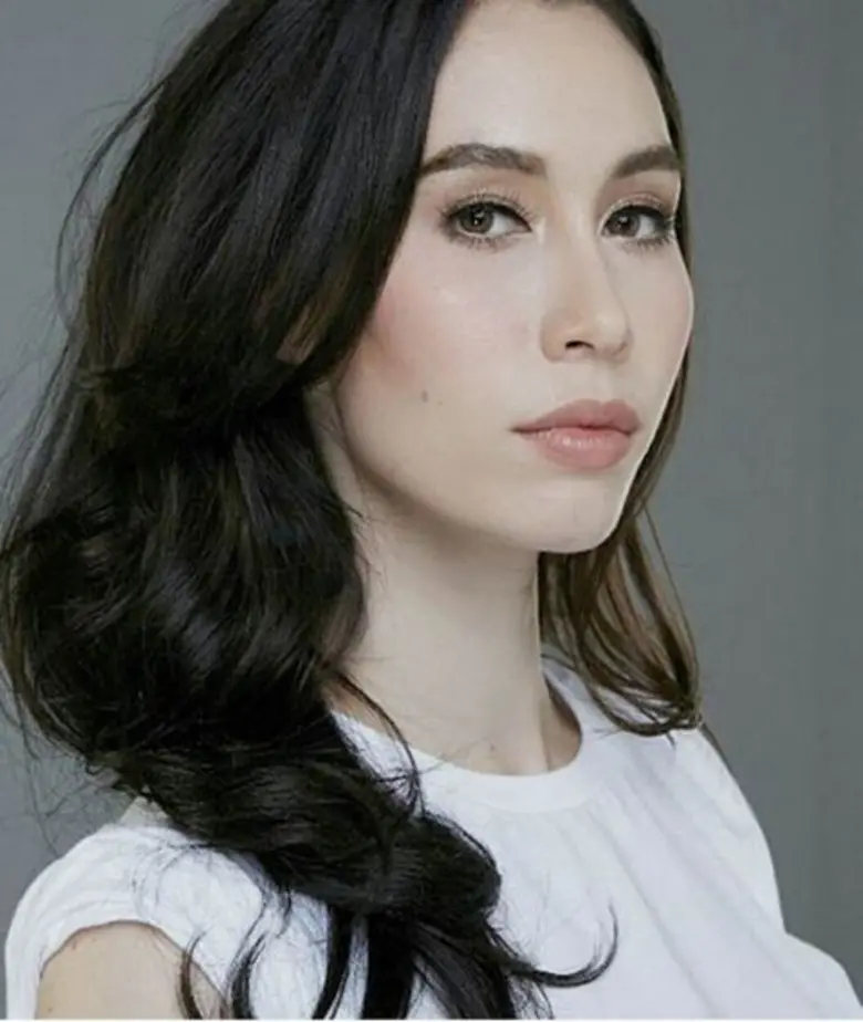 ศรีริต้านำทีมนางแบบดังร่วมเดินแฟชั่นโชว์ งาน Wedding Fair 2017 By NEO 8 - 11มิถุนายนนี้