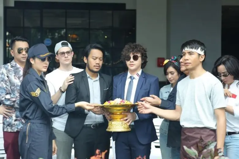 สหมงคลฟิล์ม เปิดบวงสรวงภาพยนตร์ “นายไข่เจียว เสี่ยว ตอปิโด” นำโดย ก้อง ห้วยไร่ – เซฟฟานี่ - สิงโต นำโชค พร้อมกำกับความฮาโดย โต๊ะ พันธมิตร