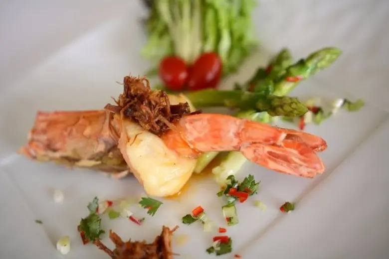 โรงแรมดุสิตธานี กรุงเทพฯ เชิญชวนท่านพบกับ...