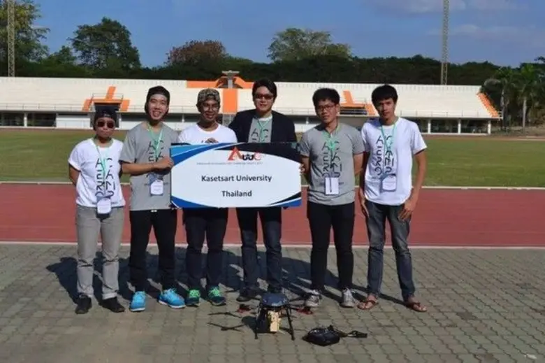 นิสิตภาควิชาวิศวกรรมการบินและอวกาศ คณะวิศ...