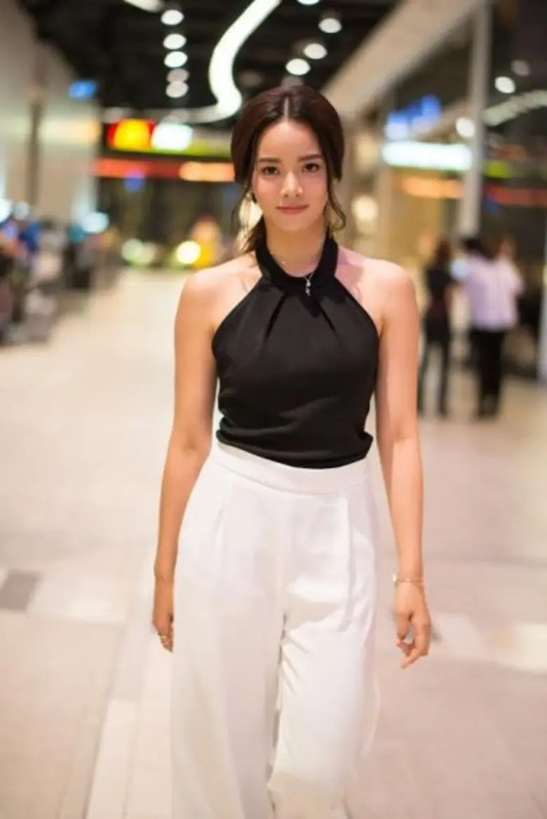 วาววา - ณิชารีย์ สุดมั่น.....ฉากเปิดตัวร้อนแรง เซ็กซี่ขยี้ใจ !! ในซีรีย์ “The Cupids บริษัทรักอุตลุด ตอน ลูบคมกามเทพ”