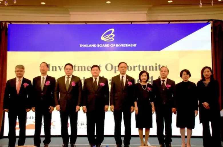 นายสุวิทย์ เมษินทรีย์ รัฐมนตรีประจำสำนักน...