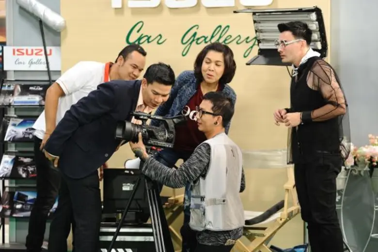 ทีวีไกด์: ซิทคอม "บริษัท ฮาไม่จำกัด" “ท็อป – ดารณีนุช” เผยอิทธิฤทธิ์เจ้าแม่คอมเมดี้ ใน บริษัท ฮาไม่จำกัด