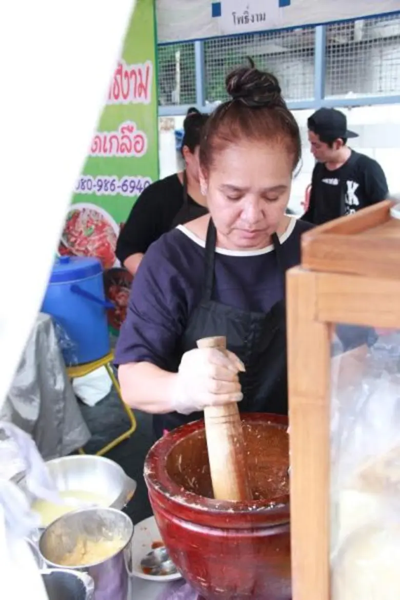 จัดเต็มท้าลมร้อนกับตลาดนัดดารา วิก 3 พระราม 4 ประจำเดือน พฤษภาคม 2560