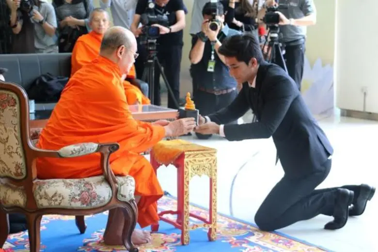 สุดปลื้ม “แจ๊ค จักรพันธ์ – โซ่ ธัชพล” จากละคร “ที่หนี้มีรัก” ทางช่อง 3เข้ารับรางวัลทูตพระพุทธศาสนาวิสาขบูชาโลก 2560