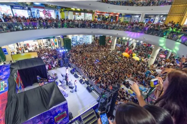 "หน้ากากทุเรียน" บุก เทอร์มินอล 21 โคราช พร้อมโชว์มินิคอนเสิร์ตสุดเอ็กคลูซีฟ เซอร์ไพร์ส์ชาวโคราช!!!!