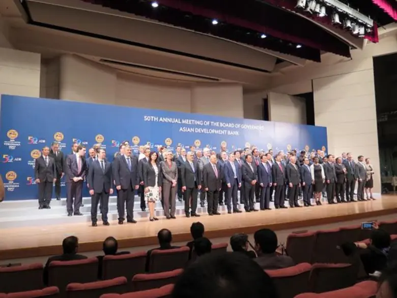 นายอภิศักดิ์ ตันติวรวงศ์ รัฐมนตรีว่าการกร...