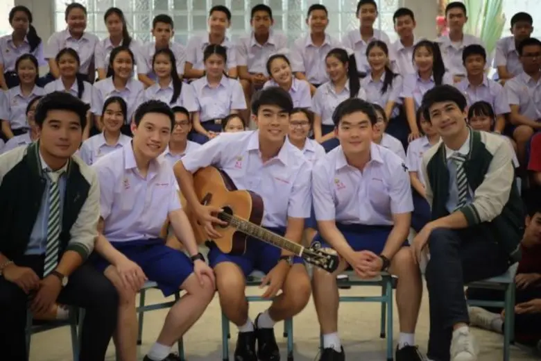 ทีวีไกด์: รายการ “รถโรงเรียน High School Reunion” “ไต้ฝุ่น” เผยวีรกรรมสุดห้าว!!! ใน “รถโรงเรียน High School Reunion” 14 พ.ค.นี้