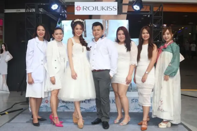 นายสุชาติ เพชรแหล่ง ผู้จัดการฝ่ายการตลาด ...