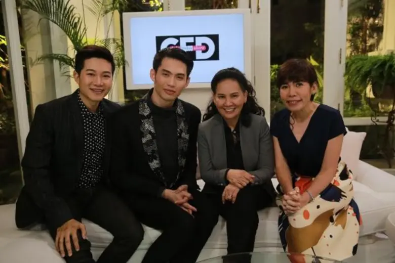 รายการ "คลับ ฟรายเดย์ โชว์ based on celeb...