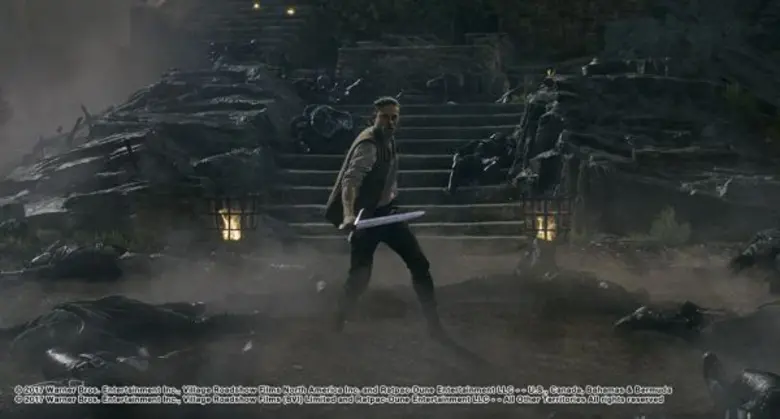 Movie Guide: สองคลิปมาใหม่ ห้ามพลาด King Arthur: Legend of the Sword ฉายแล้ววันนี้ในโรงภาพยนตร์