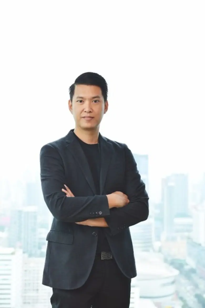 นายชานนท์ จิรายุกุล ผู้บริหารสูงสุดฝ่ายขา...