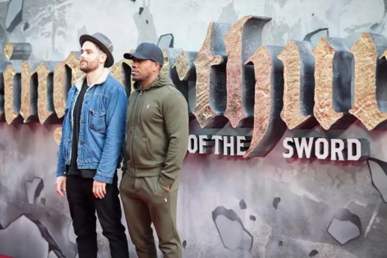 King Arthur: Legend of the Sword - London Premiere ยิ่งใหญ่สมการรอคอย กาย ริชชี่ นำทีมนักแสดงเดินพรมแดงอย่างคับคั่ง