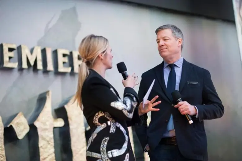 King Arthur: Legend of the Sword - London Premiere ยิ่งใหญ่สมการรอคอย กาย ริชชี่ นำทีมนักแสดงเดินพรมแดงอย่างคับคั่ง