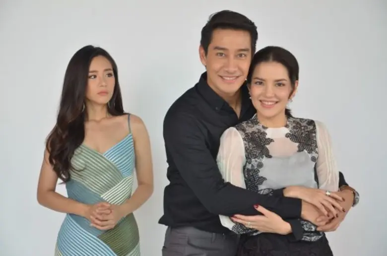เรื่องย่อ: ซีรีส์ "เสน่หาไดอารี่" ตอน กับดักเสน่หา