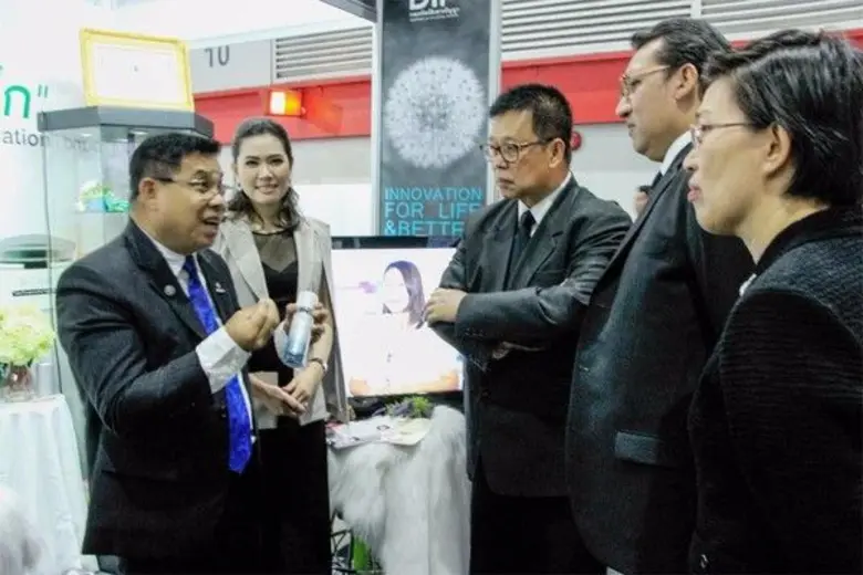 บริษัท ลาชูเล่ คอสเมติคส์ (ประเทศไทย) จำกัด โดย ร.ต...