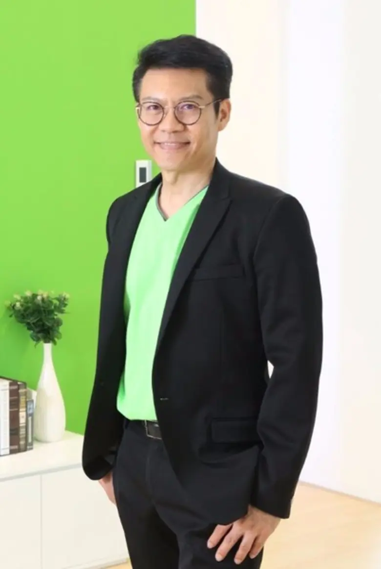 นายธนากร วงศ์วิเศษ รองประธาน ธุรกิจค้าปลี...