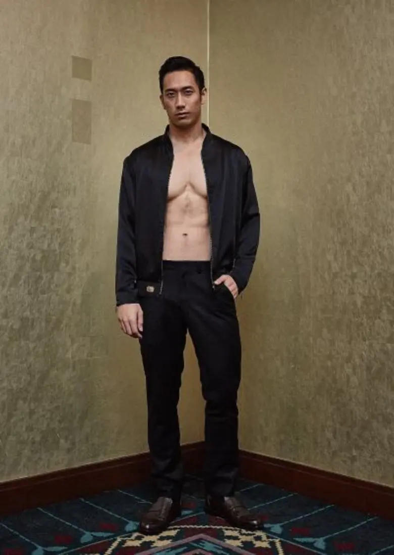 เบื่อสูทโหล สั่งตัดก็เชย นี่เรย ชิคๆ คลูๆ...