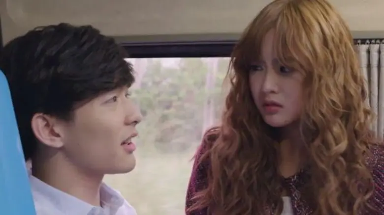 “มายด์” เบรคไม่อยู่ พุ่งจูบ “ลี” บนรถตู้