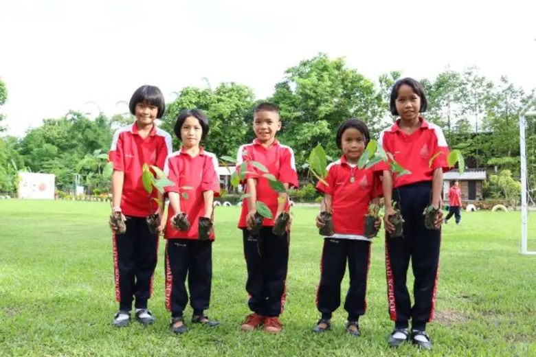 ทำอย่างไรให้เยาวชนไทยรักถิ่น เรื่องนี้อาจ...