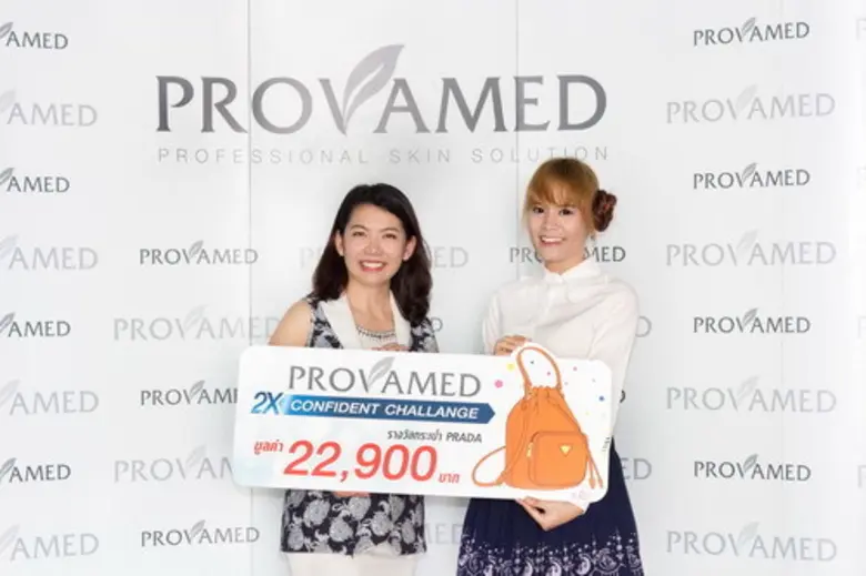 นภารัตน์ ลลิตประไพพันธ์ (ซ้าย) ผู้จัดการฝ...