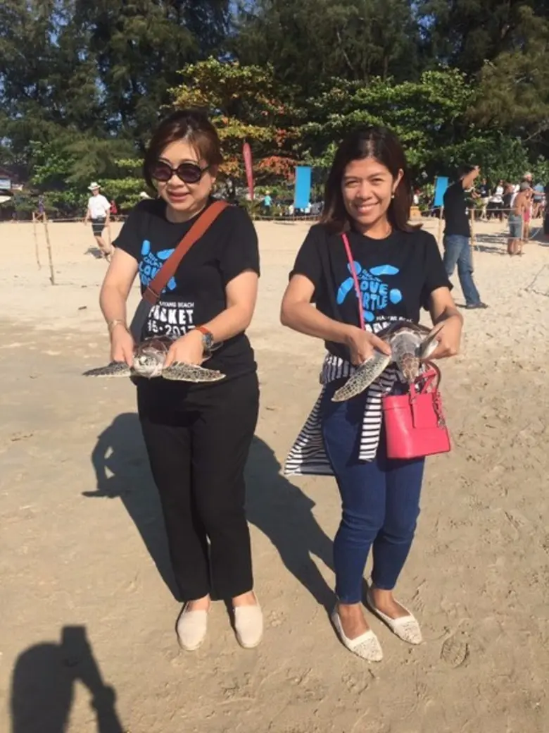 นางสาวรัชดาวรรณ เลิศศิลาทอง รองผู้จัดการใ...