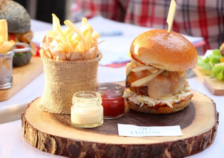 ฮิลตัน พัทยา คว้าแชมป์อเมริกันเบอร์เกอร์ ในการแข่งขัน The Great American Burger Competition