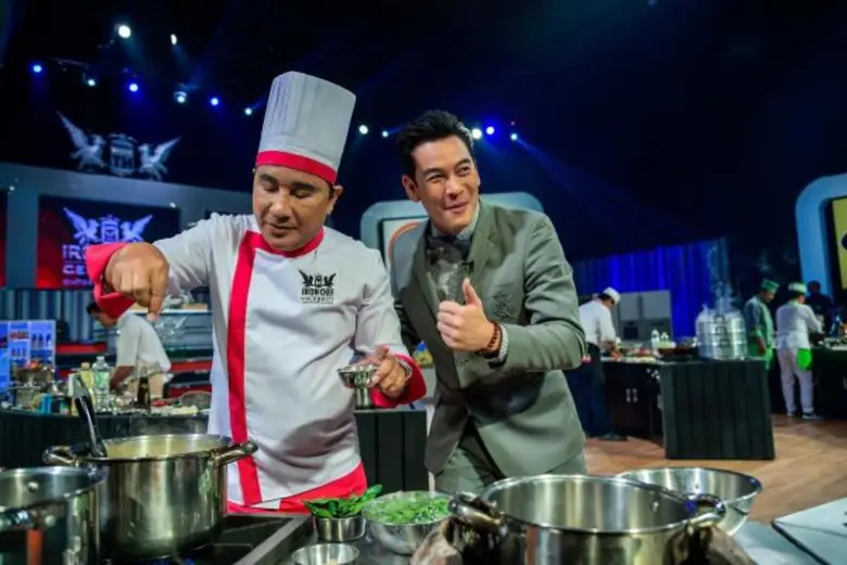 เชฟกระทะเหล็ก ประเทศไทย (Iron Chef Thaila...