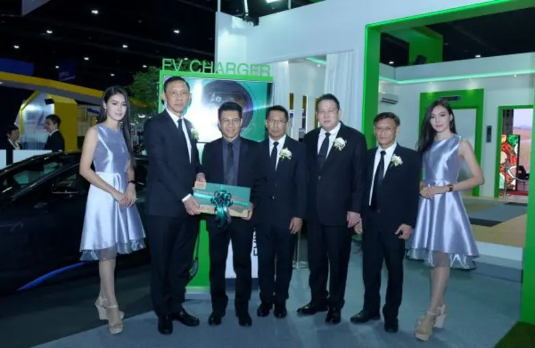 ชไนเดอร์ อิเล็คทริค ประเทศไทย นำโดยนายธนา...