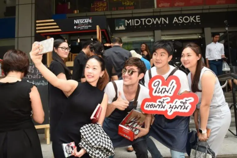 คอกาแฟซี๊ด! เมื่อเนสกาแฟ เรดคัพ สร้างปรากฏการณ์ Real Coffee ปลุกกระแสไวรัล “กาแฟสดหอมนุ่ม-บาริสต้าแซ่บ” กลางกรุง