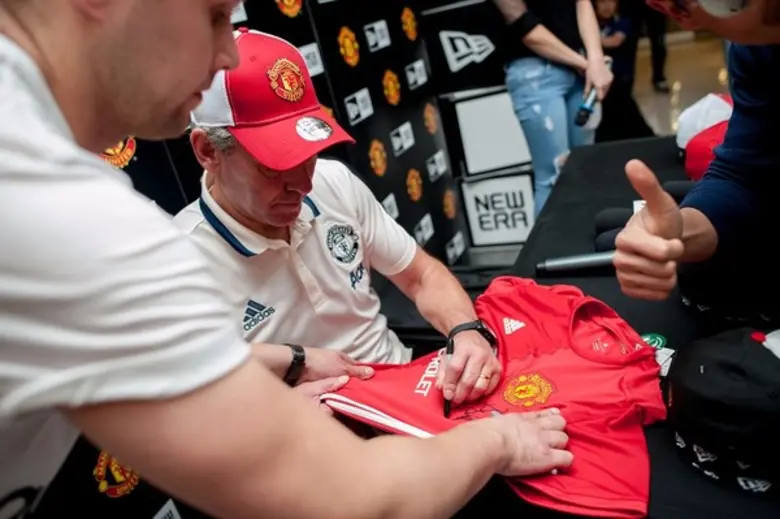 “NEW ERA” นิว อีร่าเอาใจสาวกแมนเชสเตอร์ยูไนเต็ด เอฟซี กับกิจกรรม Manchester United FC: #ILOVEUNITED