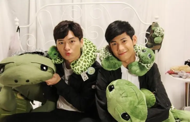 คู่จิ้นคู่ดังแห่งปี "คริส-สิงโต" จากซีรี่...