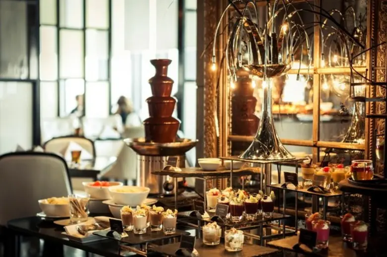 กลับมาอีกครั้งกับอิตาเลี่ยนบุฟเฟ่ต์ มื้อกลางวันสุดหรู ณ ห้องอาหาร “เมดินี่” ชั้น 35, โรงแรม เดอะ คอนทิเน้นท์ กรุงเทพฯ