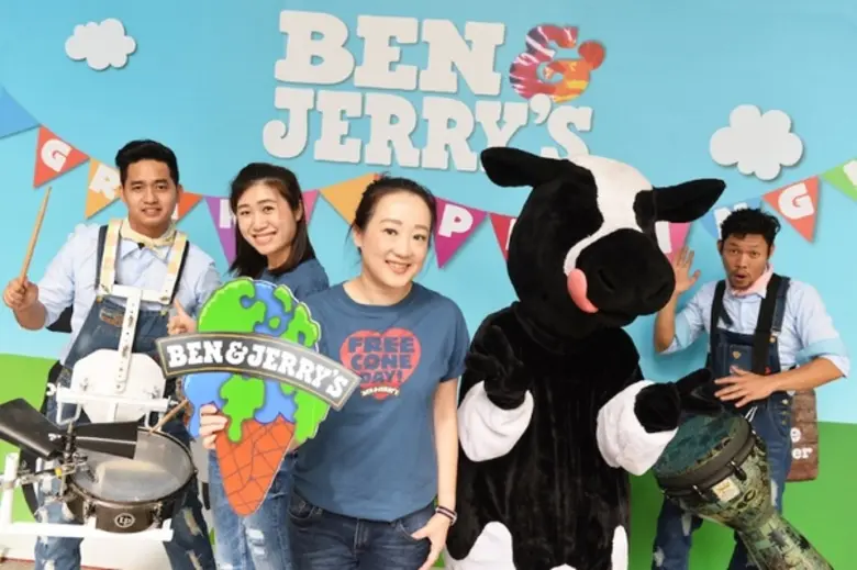 นางสาวทิพวรรณ์ ตั้งวัฒนวรกุล ผู้จัดการผลิ...