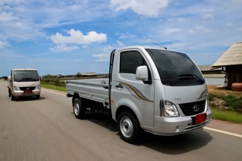 ทาทา มอเตอร์ส เดินหน้าพร้อมส่งผลิตภัณฑ์ใหม่ลงตลาด มุ่งมั่นเป็นผู้ผลิต และ จำหน่ายรถเพื่อการพาณิชย์ครบทุกประเภท (Full Range Trucking Service Provider)