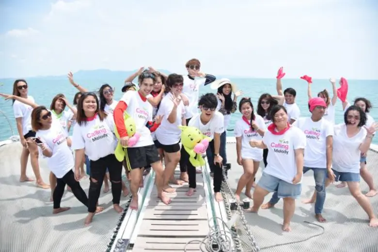 “ไวท์-กัปตัน” ขนความสุขบุกเรือยอชท์สุดหรู พร้อมพาแฟนๆ “เอไอเอส คอลลิ่ง เมโลดี้” จิ้นใต้น้ำ กลางเกาะไผ่ ทะเลพัทยา!