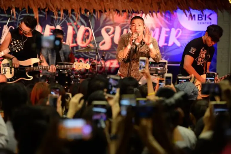 โตโน่ ที่ล่าสุดรับบทบาท โจร 'ต้องถือปืนในละคร "เพชฌ...