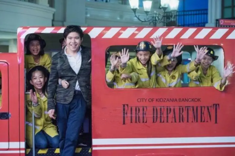 ครั้งแรก!! เทศกาลดนตรีที่ยิ่งใหญ่ที่สุดกลางสยาม “CHANG MUSIC CONNECTION PRESENTS URBAN MUSIC FESTIVAL” พลิกประวัติศาสตร์ สร้างปรากฏการณ์ ขนทัพศิลปินทุกค่าย เดินร้องยืนเต้นเฟสติวัลติดแอร์สุดชิคกลางสยามฝั่งเย็น