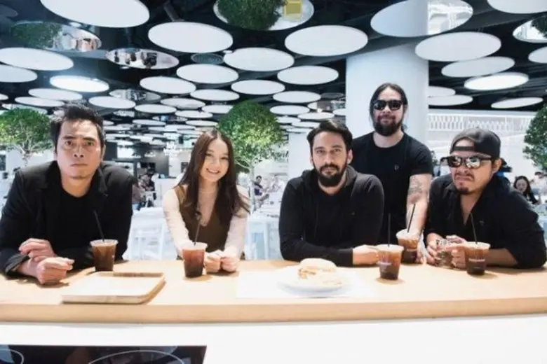 ครั้งแรก!! เทศกาลดนตรีที่ยิ่งใหญ่ที่สุดกลางสยาม “CHANG MUSIC CONNECTION PRESENTS URBAN MUSIC FESTIVAL” พลิกประวัติศาสตร์ สร้างปรากฏการณ์ ขนทัพศิลปินทุกค่าย เดินร้องยืนเต้นเฟสติวัลติดแอร์สุดชิคกลางสยามฝั่งเย็น