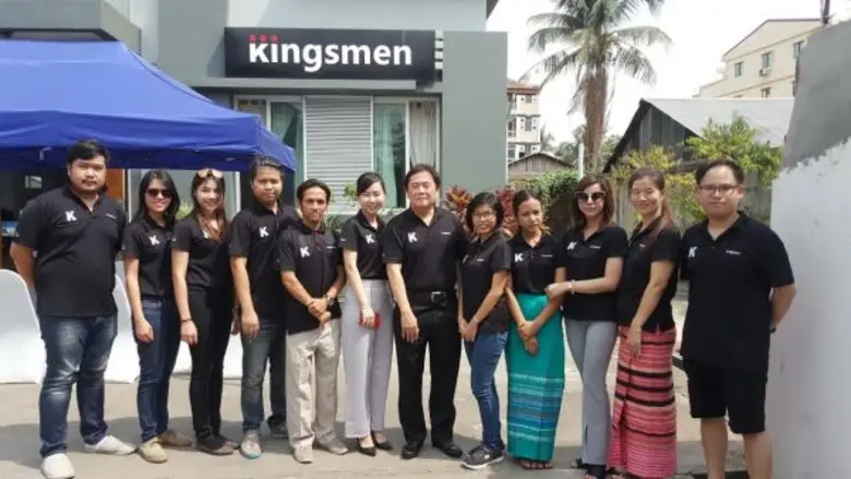 นายชยวัฒน์ พิเศษสิทธิ์ (ที่6จากขวา) ประธา...