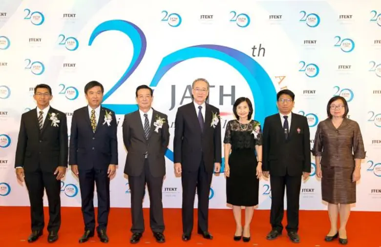 นางหิรัญญา สุจินัย เลขาธิการคณะกรรมการส่ง...