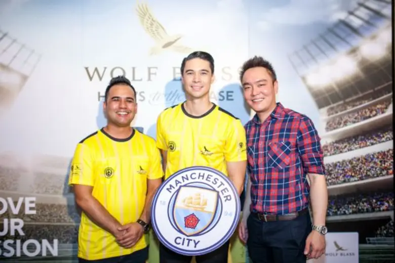 (ในภาพจากซ้าย) กิตติพศ อรรถจริยา ผู้จัดกา...