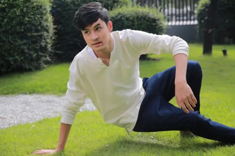 สงครามพ่อเลี้ยง-ลูกเลี้ยง บังเกิด!! 'แจ๊บ’ โมโหเดือด!! ต่อย 'เก้า’ ไม่ยั้งมือ!!