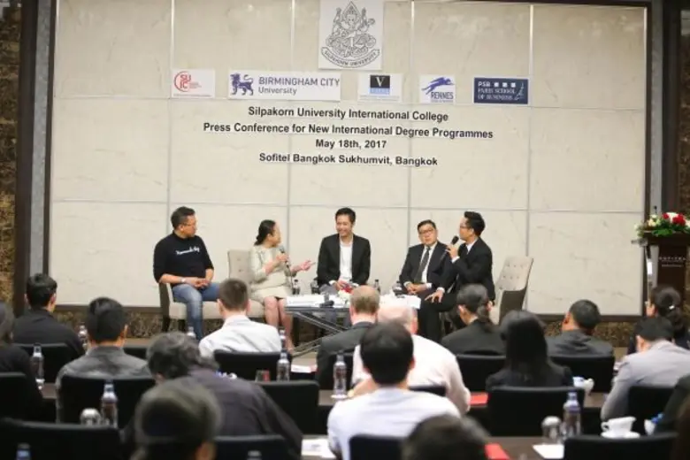 สัมมนาปั้นบัณฑิต เตรียมพร้อมรับยุคอุตสาหกรรมดิจิทัล ไทยแลนด์ 4.0