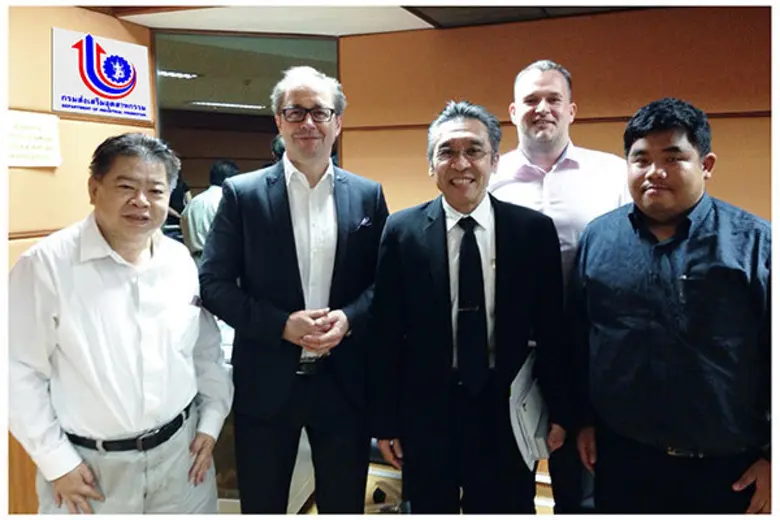 นายภานุวัฒน์ ตริยางกูรศรี รองอธิบดีกรมส่ง...